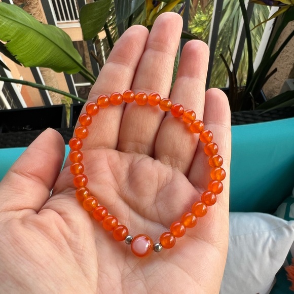 Natural Carnelian Stone, Stretch Bracelet - Picture 7 of 8